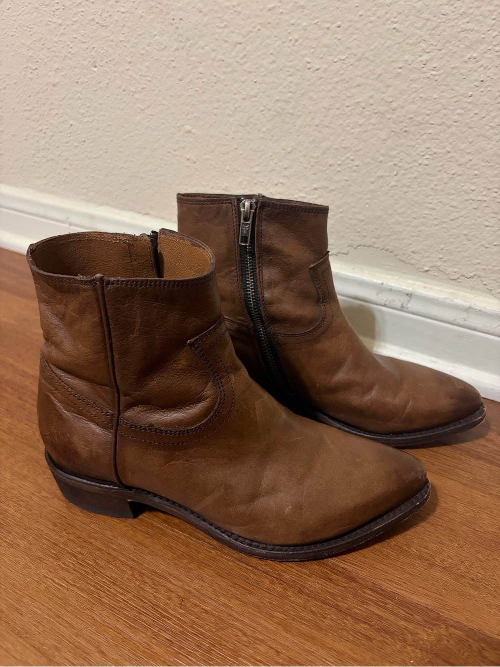 Frye Austin Inside Zip Cowboy Ankle Boots GUC Size 7.5 Men’s